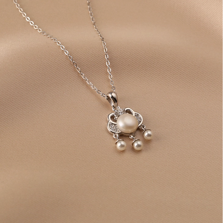 Modern Blessing – Pearl Peace Lock Necklace