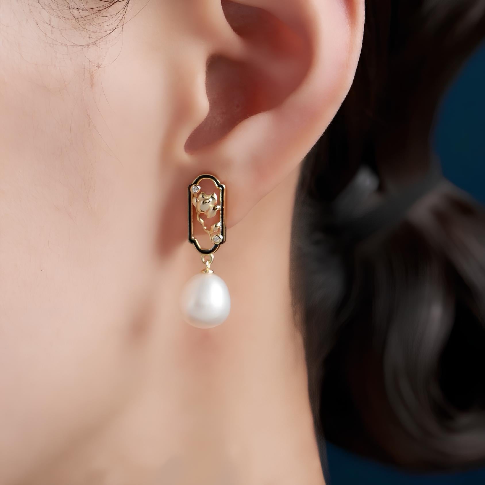 Lotus Frame Freshwater Pearl Drop Earrings