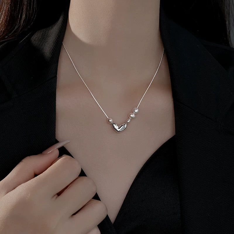 Heart of Pearl – Baroque Pearl & Silver Heart Necklace