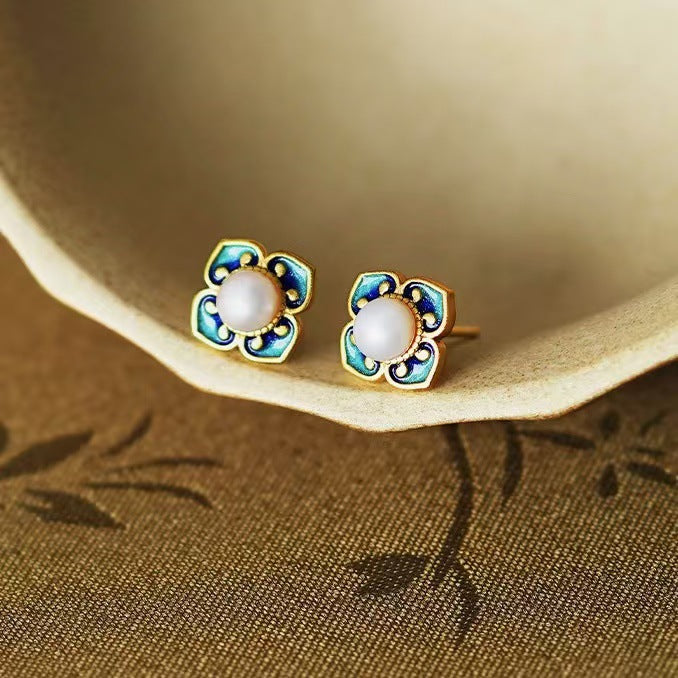 Imperial Emblem Pearl Stud Earrings